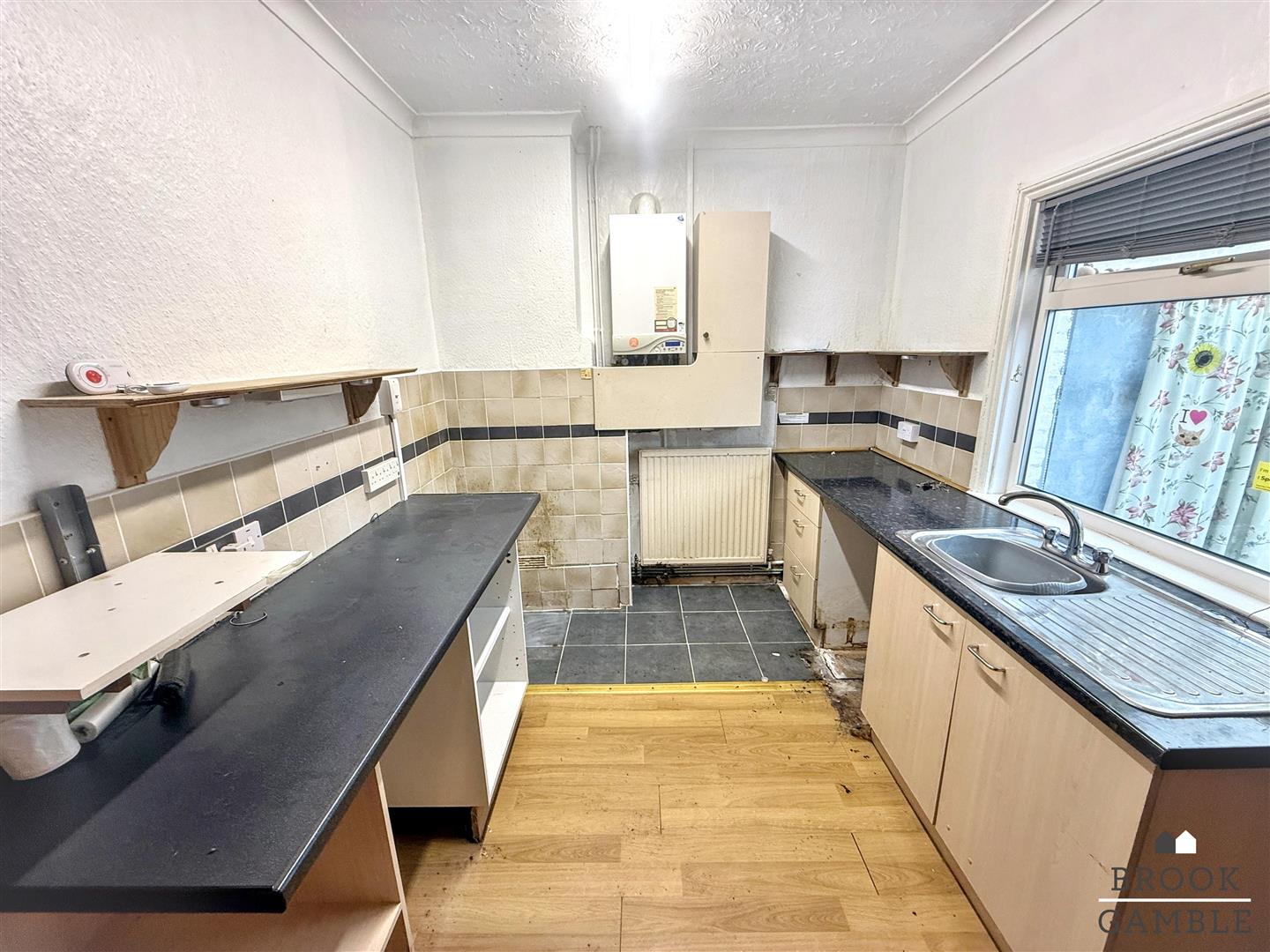 2 Bedroom House - End Terrace. Bradford Street in Eastbourne,  3